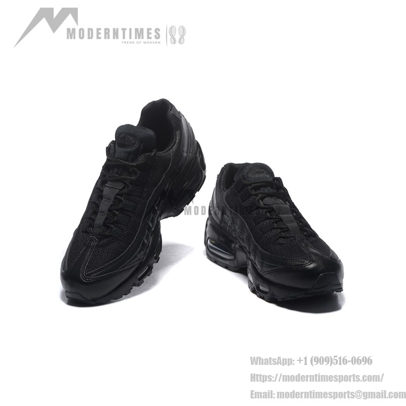 Nike Air Max 95 Triple Black 807443-001 クラシックスニーカー Nike Air Max 95 Triple Black 807443-001 オールブラッククラシックスニーカー