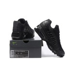Nike Air Max 95 Triple Black 807443-001 クラシックスニーカー Nike Air Max 95 Triple Black 807443-001 オールブラッククラシックスニーカー