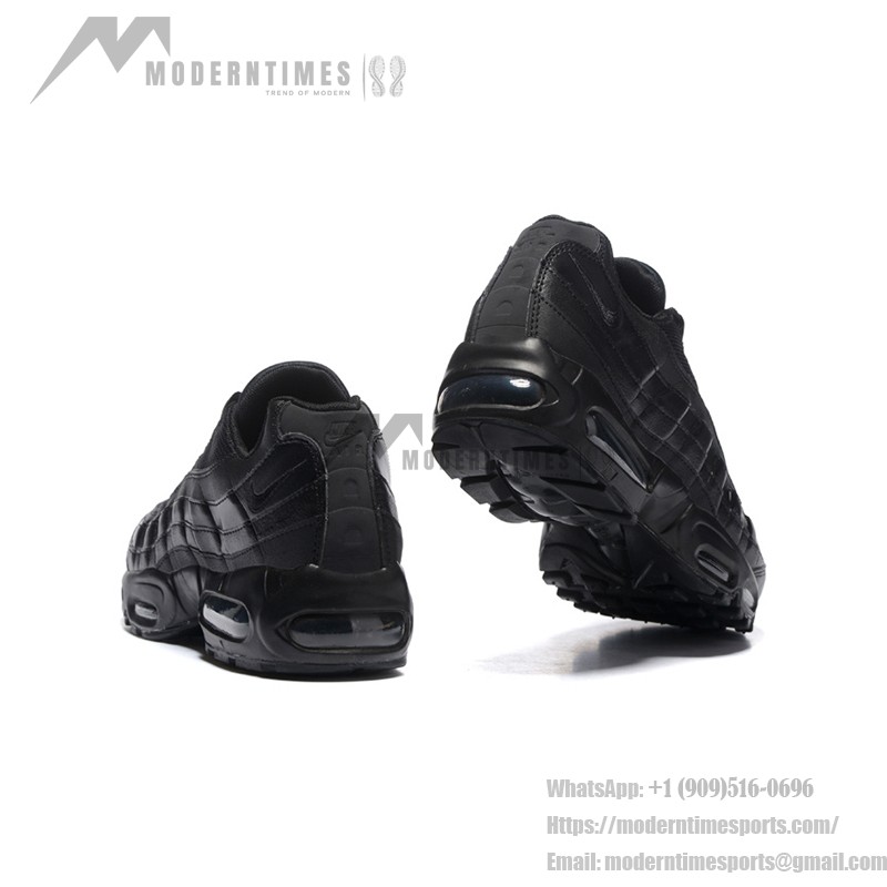 Nike Air Max 95 Triple Black 807443-001 クラシックスニーカー Nike Air Max 95 Triple Black 807443-001 オールブラッククラシックスニーカー