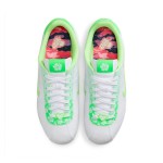 Nike x Doernbecher Cortez White Green FZ3020-919 Nike x Doernbecher Cortez White Green FZ3020-919、花柄ディテールと鮮やかなグリーンアクセント付き