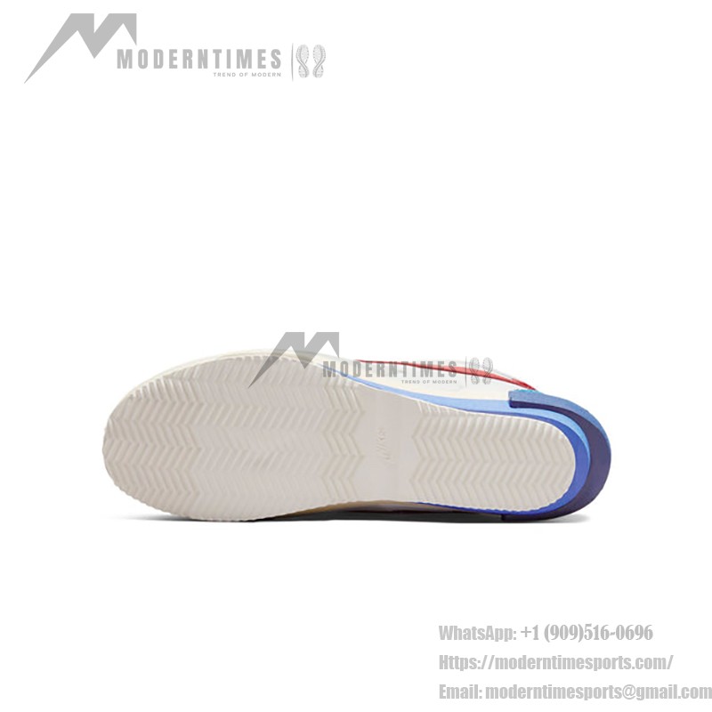 Nike x sacai Zoom Cortez SP OG DQ0581-100 - レトロインスパイアデザイン Nike x sacai Zoom Cortez SP OG DQ0581-100 - Zoomクッション搭載のモダンなスニーカー