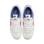 Nike x sacai Zoom Cortez SP OG DQ0581-100 - レトロインスパイアデザイン Nike x sacai Zoom Cortez SP OG DQ0581-100 - Zoomクッション搭載のモダンなスニーカー