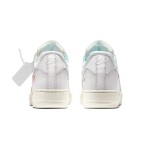 OFF-WHITE x Nike Air Force 1 Low 'AF100' - シルバースウッシュ解体風スニーカー OFF-WHITE x Nike Air Force 1 Low 'AF100' AO4297-100 - メタリックシルバースウッシュを備えたホワイトスニーカー