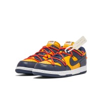 Off-White x Nike Dunk Low 'University Gold' CT0856-700 - ダブルシューレース デコンストラクション コラボスニーカー