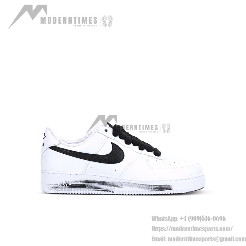 PEACEMINUSONE x Nike Air Force 1 Low 'Para-Noise' - 芸術的なコラボスニーカー PEACEMINUSONE x Nike Air Force 1 Low 'Para-Noise' DD3223-100 - グラフィティデザインを取り入れた白いレザースニーカー