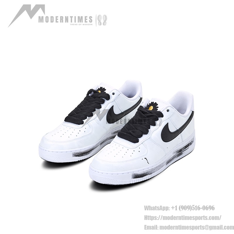 PEACEMINUSONE x Nike Air Force 1 Low 'Para-Noise' - 芸術的なコラボスニーカー PEACEMINUSONE x Nike Air Force 1 Low 'Para-Noise' DD3223-100 - グラフィティデザインを取り入れた白いレザースニーカー