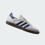 Adidas Samba OG ID1381 - クラシックなストリートウェアスニーカー Adidas Samba OG ID1381 - 青と黒のストライプが入った白レザースニーカー