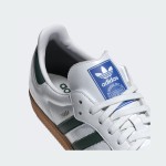 Adidas Samba OG Shoes IE3437 - グリーンストライプとレトロソールが特徴のホワイトレザースニーカー Adidas Samba OG Shoes IE3437 - グリーンストライプとガムソール付きホワイトレザー スニーカー
