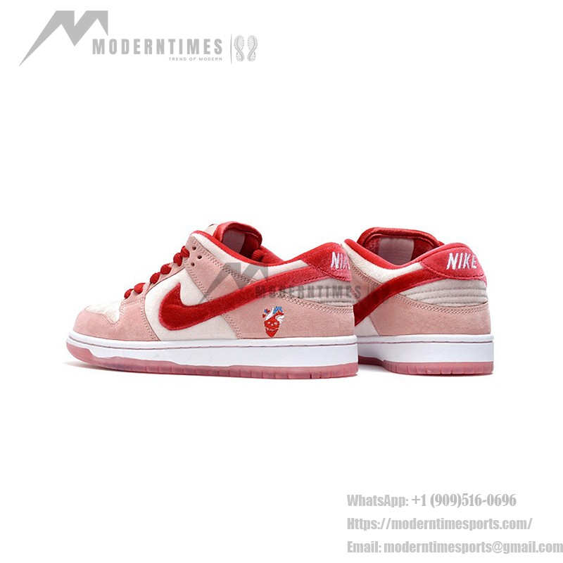 StrangeLove × Nike SB ダンクロー「バレンタインデー」CT2552-800 限定版スケートシューズ StrangeLove × Nike SB ダンクロー「バレンタインデー」CT2552-800 - 限定版スケートシューズ ピンクスエードとハート刺繍付き