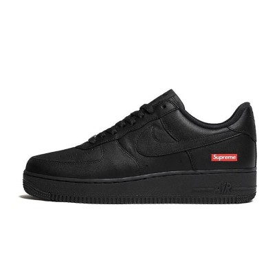 Supreme x Nike Air Force 1 Low CU9225-001 - アイコニックな赤いSupremeボックスロゴが特徴の洗練されたブラックレザースニーカー