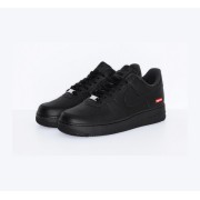 Supreme x Nike Air Force 1 Low CU9225-001 - アイコニックな赤いSupremeボックスロゴが特徴の洗練されたブラックレザースニーカー