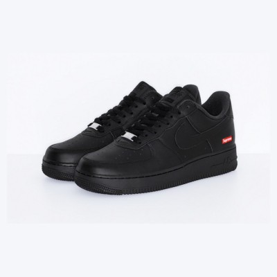 Supreme x Nike Air Force 1 Low CU9225-001 - アイコニックな赤いSupremeボックスロゴが特徴の洗練されたブラックレザースニーカー