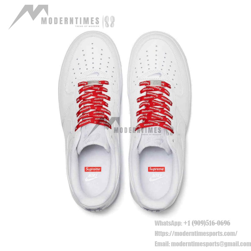 Supreme x Nike Air Force 1 Low CU9225-100 - クリーンなホワイトスニーカー Supreme x Nike Air Force 1 Low CU9225-100 - 赤いSupremeロゴが特徴のホワイトレザースニーカー