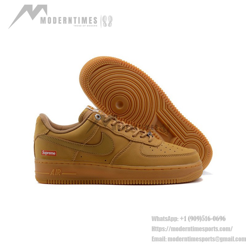 Supreme x Nike Air Force 1 Low DN1555-200 - スタイリッシュなフラックスヌバックスニーカー Supreme x Nike Air Force 1 Low DN1555-200 - 赤いSupremeロゴが特徴のフラックスヌバックスニーカー