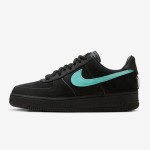 Tiffany & Co. x Nike Air Force 1 Low DZ1382-001 - 高級感溢れるブラックスニーカー Tiffany & Co. x Nike Air Force 1 Low DZ1382-001 - ティファニーブルーのスウッシュが特徴のブラックスエードスニーカー