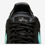 Tiffany & Co. x Nike Air Force 1 Low DZ1382-001 - 高級感溢れるブラックスニーカー Tiffany & Co. x Nike Air Force 1 Low DZ1382-001 - ティファニーブルーのスウッシュが特徴のブラックスエードスニーカー