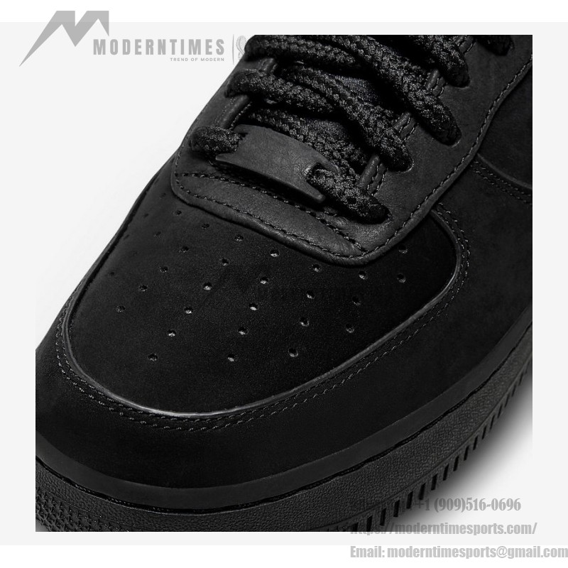 Tiffany & Co. x Nike Air Force 1 Low DZ1382-001 - 高級感溢れるブラックスニーカー Tiffany & Co. x Nike Air Force 1 Low DZ1382-001 - ティファニーブルーのスウッシュが特徴のブラックスエードスニーカー