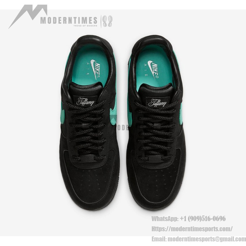 Tiffany & Co. x Nike Air Force 1 Low DZ1382-001 - 高級感溢れるブラックスニーカー Tiffany & Co. x Nike Air Force 1 Low DZ1382-001 - ティファニーブルーのスウッシュが特徴のブラックスエードスニーカー