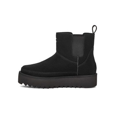 UGG チェルシー プラットフォーム ミニ ブラック 1158051: 大胆なプラットフォームソールを備えたスタイリッシュなスエードブーツ
