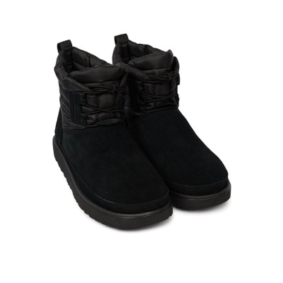 UGG クラシック ミニ レースアップ ウェザー：全天候に対応する防水で暖かいブーツ