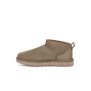 UGG クラシック ウルトラ ミニ アンテロープ：軽量で快適、日常に最適なスタイル