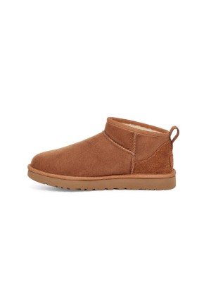 UGG クラシック ウルトラ ミニ チェスナット 1116109 - 日常の快適さのためのふわふわシープスキンブーツ