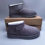 UGG クラシック ウルトラ ミニ グレー - カジュアルな使用に最適なふわふわシープスキンブーツ UGG クラシック ウルトラ ミニ グレー 1116109 ブーツ - シープスキンとウールの裏地