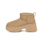 UGG クラシック ウルトラ ミニ ニューハイツ 1158311 - プラットフォームソール付きトレンディシープスキンブーツ UGG クラシック ウルトラ ミニ ニューハイツ 1158311 - プラットフォームソール付きシープスキンの快適さ