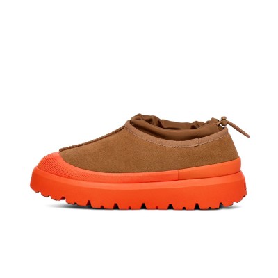 UGG メンズ タスマン ウェザー ハイブリッド チェスナット/オレンジ 1144096 - スタイリッシュで防水性のあるスエードシューズ、アウトドア向け