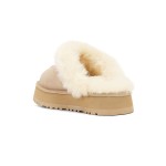 UGG ウィメンズ ディスケット スエード ファー プラットフォーム スリッパ 1122550 - 暖かくてスタイリッシュなシープスキン スリッパ UGG ウィメンズ ディスケット スエード ファー プラットフォーム スリッパ 1122550 - 室内外兼用の快適なシープスキン プラットフォームスリッパ