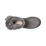UGG ウィメンズ ミニ ベイリー ボウ II ブーツ グレー 1016501 UGG ウィメンズ ミニ ベイリー ボウ II ブーツ グレー 1016501、シープスキンライニングとリボンディテール付き
