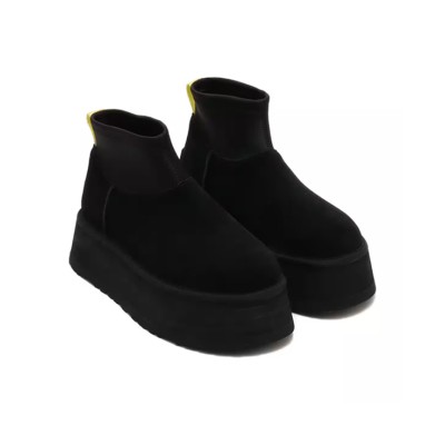 UGG レディース クラシック ミニ ディッパー ブラック 1168170：防水仕様のモダンなプラットフォームブーツ