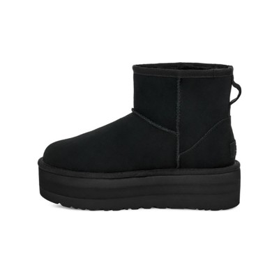 UGG クラシック ミニ プラットフォーム ブラック：モダンな厚底デザインでスタイリッシュかつ快適なブーツ
