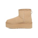 UGG クラシック ミニ プラットフォーム マスタードシード 1134991 - トレンディな日常使いに最適なスタイリッシュシープスキンブーツ UGG クラシック ミニ プラットフォーム マスタードシード 1134991 ブーツ - シープスキンとスエードの快適さとプラットフォームソール