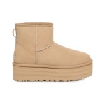 UGG クラシック ミニ プラットフォーム マスタードシード 1134991 - トレンディな日常使いに最適なスタイリッシュシープスキンブーツ UGG クラシック ミニ プラットフォーム マスタードシード 1134991 ブーツ - シープスキンとスエードの快適さとプラットフォームソール