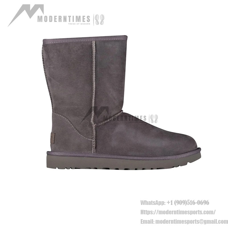 UGG レディース クラシック ショート II ブーツ グレー 1016223 - 快適なウィンターブーツ UGG レディース クラシック ショート II ブーツ グレー 1016223 - 側面図