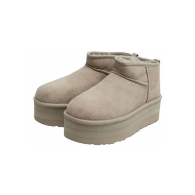 UGG レディース クラシック ウルトラ ミニ プラットフォーム ゴート 1135092 - エレベートされたプラットフォームソール付きのトレンディシープスキンブーツ
