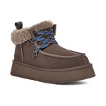 UGG ウィメンズ ファンカッラ キャビンカフ ブーツ ブラウン 1143954 - 快適なスエードブーツ UGG ウィメンズ ファンカッラ キャビンカフ ブーツ ブラウン 1143954 - シープスキン裏地付きスエードブーツ