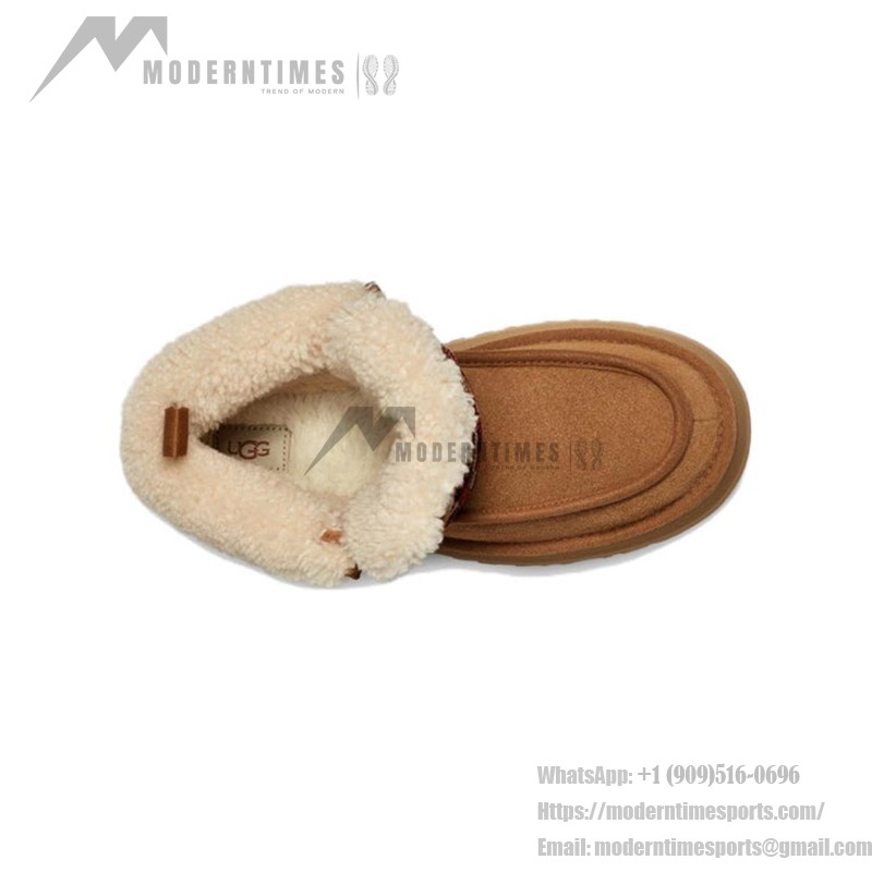 UGG ファンカーラ キャビン カフ ブーツ チェスナット 1143954 UGG レディース ファンカーラ キャビン カフ ブーツ チェスナット 1143954 - シープスキン裏地付き快適なスエードブーツ