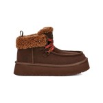 UGG レディース ファンカラ キャビン カフ ブーツ ブラウン 1143954 UGG レディース ファンカラ キャビン カフ ブーツ ブラウン 1143954 - シープスキン裏地付きスエードブーツ