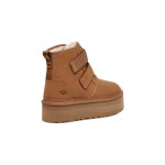 UGG ニューメル プラットフォーム チャッカ チェスナット 1130554 - ベルクロストラップ付きスタイリッシュシープスキンブーツ UGG ニューメル プラットフォーム チャッカ チェスナット 1130554 ブーツ - シープスキン裏地のスエードとプラットフォームソール
