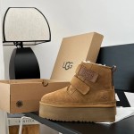 UGG ニューメル プラットフォーム チャッカ チェスナット 1130554 - ベルクロストラップ付きスタイリッシュシープスキンブーツ UGG ニューメル プラットフォーム チャッカ チェスナット 1130554 ブーツ - シープスキン裏地のスエードとプラットフォームソール