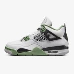 Air Jordan 4 Retro Seafoam グリーンスニーカー グリーンの配色のAir Jordan 4 Retro Seafoamスニーカー