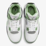 Air Jordan 4 Retro Seafoam グリーンスニーカー グリーンの配色のAir Jordan 4 Retro Seafoamスニーカー