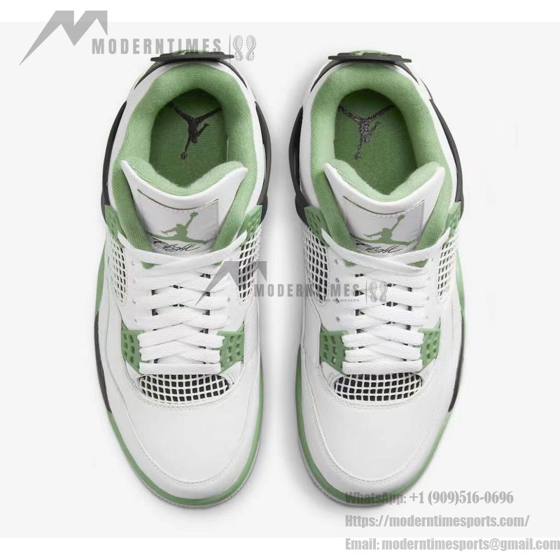 Air Jordan 4 Retro Seafoam グリーンスニーカー グリーンの配色のAir Jordan 4 Retro Seafoamスニーカー