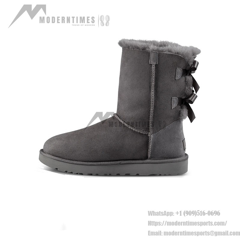 UGG レディース Bailey Bow II ブーツ グレー 1016225 - 暖かくスタイリッシュなスエードブーツ UGG レディース Bailey Bow II ブーツ グレー 1016225 - スエードブーツとシープスキン裏地、リボンディテール