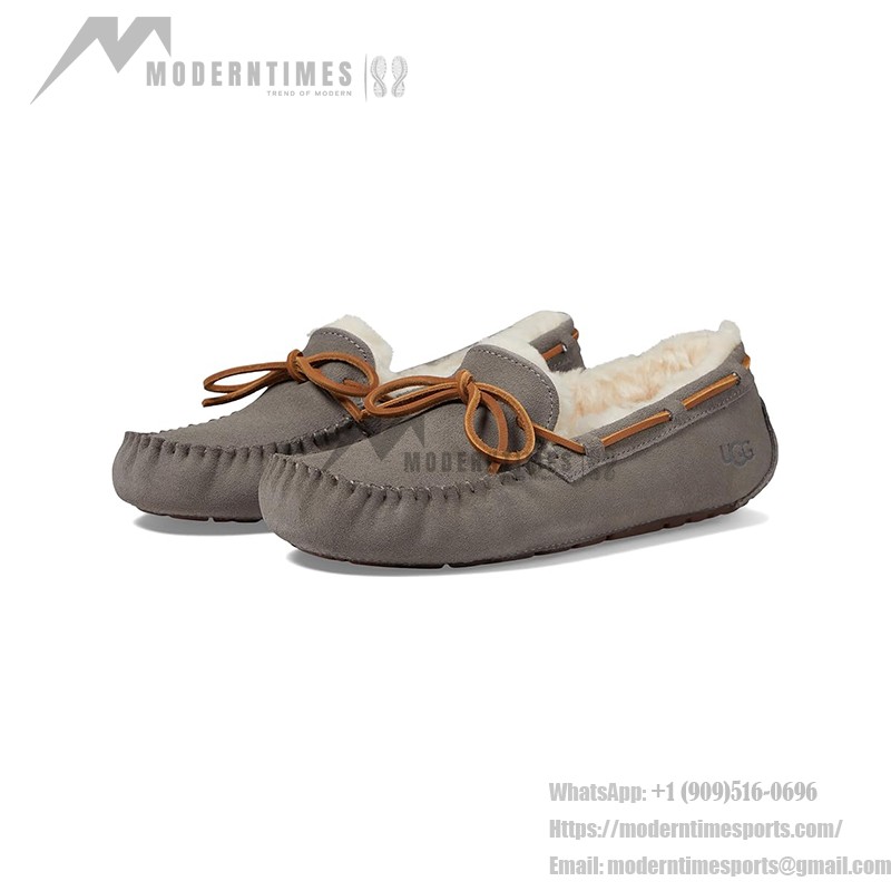 UGG ウィメンズ ダコタ スリッパ グレー 5612 - シープスキンモカシン UGG ウィメンズ ダコタ スリッパ グレー 5612 - シープスキンライニングのモカシン