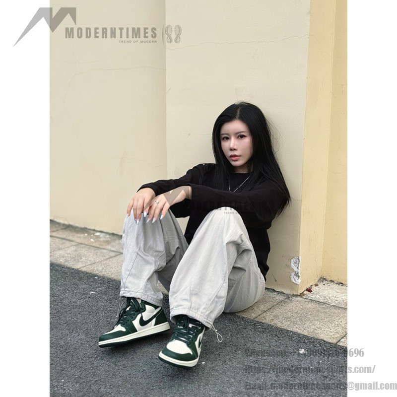 Air Jordan 1 High OG Pro Green Men's Shoes - Black, White and Green Side View