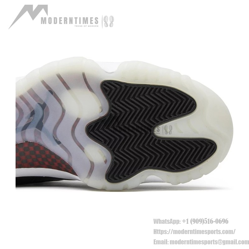 Air Jordan 11 Retro '72-10' 378037-002 ブラックレザー スニーカー 赤のジャンプマンロゴと透明アウトソール付き
