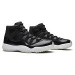 Air Jordan 11 Retro '72-10' 378037-002 ブラックレザー スニーカー 赤のジャンプマンロゴと透明アウトソール付き